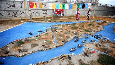 Destanın yazıldığı yarımadayı okul bahçesine taşıdılar