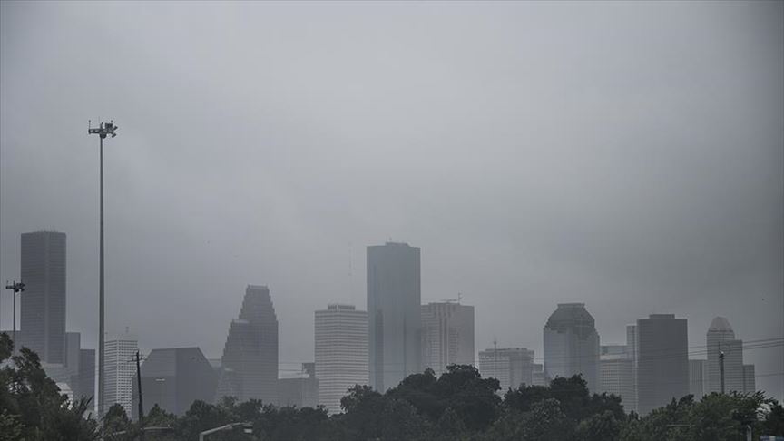 US: Smoke hangs over Houston as chemical fire burns