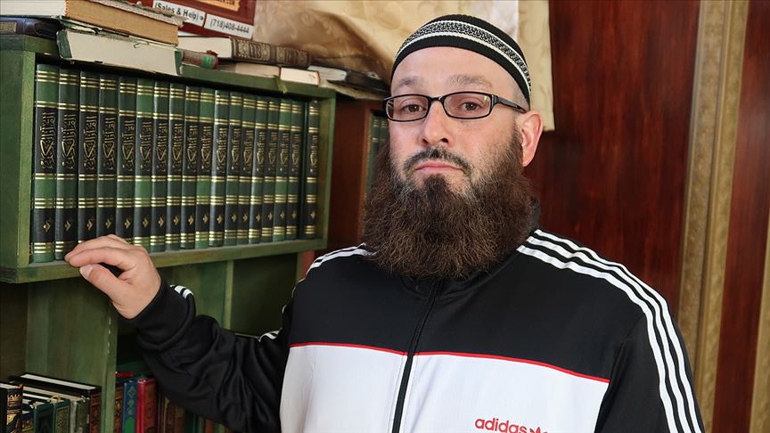 Bir Amerikalının ırkçılıktan Müslümanlığa uzanan hikayesi