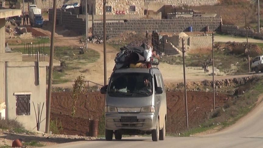 Rejim güçleri İdlib'de son 5 ayda 200 bin civarı sivili yerinden etti