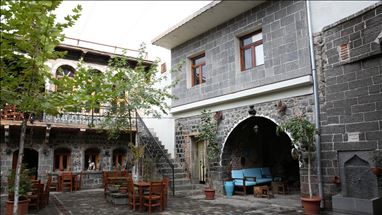 Tarihi Diyarbakır evleri turizme kazandırılıyor