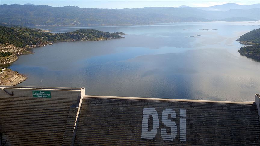 Avrupa'nın en yüksek barajından ekonomiye 'dev' katkı
