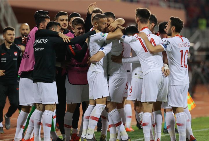 Ndeshja Shqipëri-Turqi, pjesa e parë përfundon me rezultatin 0-1