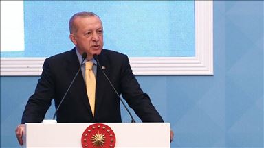 Erdogan: Čovječanstvo se protiv antiislamizma treba boriti kao što se borilo i protiv antisemitizma