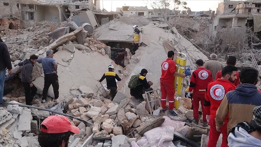 Число жертв бомбардировки сирийского Идлиба выросло до 15