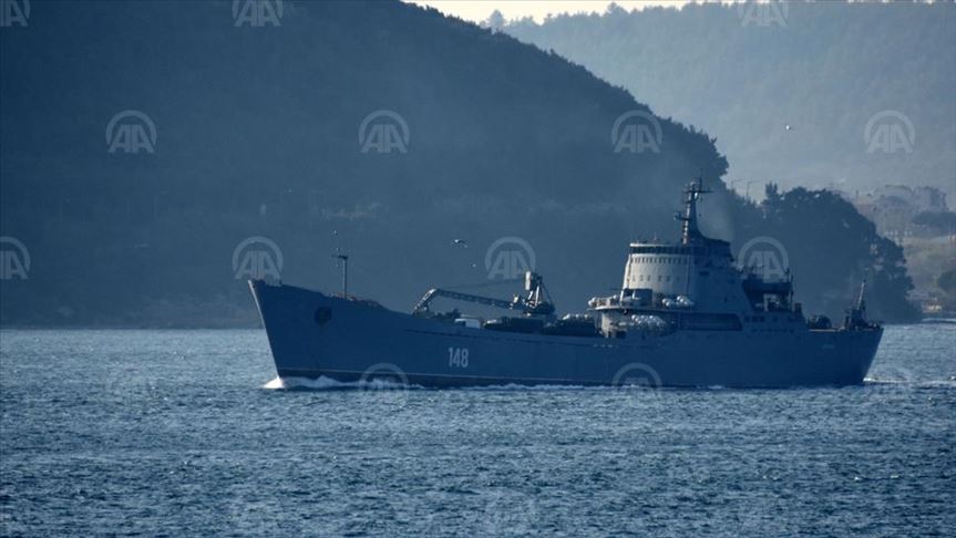 Российский военный корабль прошел через пролив Дарданеллы