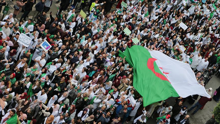 Algerian lawyers rally for Bouteflika’s resignation