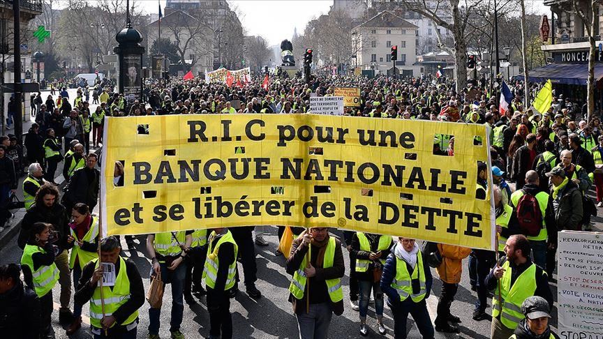 جلیقه‌ زردها بار دیگر به خیابان‌های فرانسه آمدند