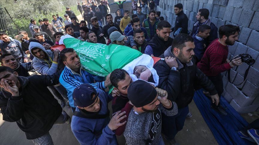 تشييع جثمان فلسطيني بغزة استشهد متأثرا بإصابته في مسيرات العودة 
