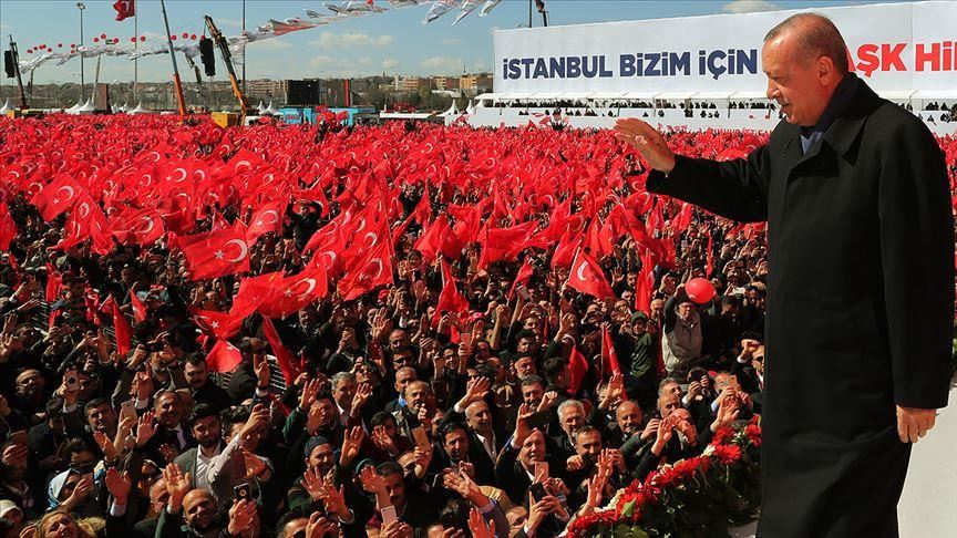 Erdogan unveils new projects at Istanbul mega-rally