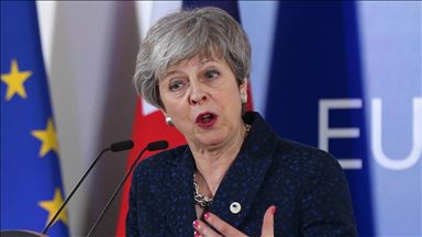 Theresa May pod pritiskom da odstupi s pozicije