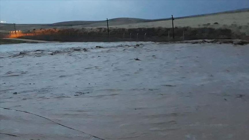 Şırnak'ta otomobil sele kapıldı: 2 ölü