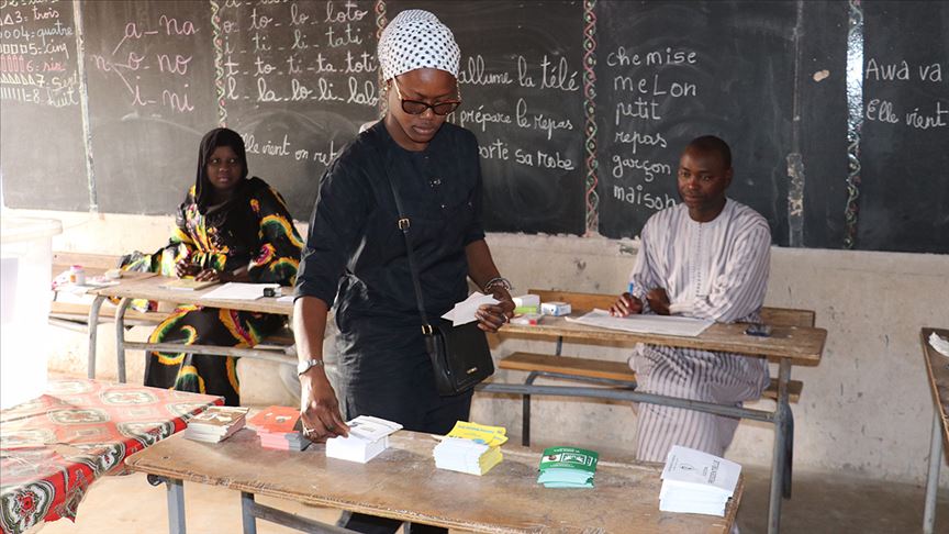 Batı Afrika’da siyasi istikrarın göstergesi: Nijerya ve Senegal seçimleri