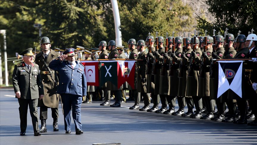 رئيس الأركان التركية يستقبل نظيره القطري في أنقرة