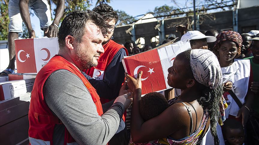 Türk Kızılayından Mozambik'teki afet bölgesine yardım