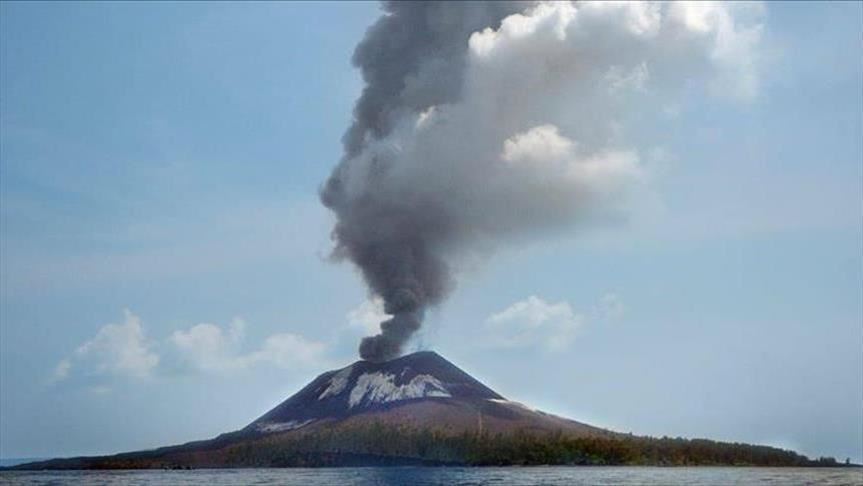 Indonesia turunkan level bahaya gunung Anak Krakatau