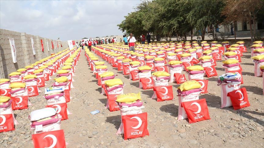 اليمن.. الهلال الأحمر التركي يوزع نحو 8 ألاف سلة غذائية