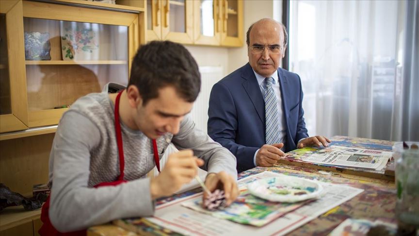 Otizmli Cocuklara Yogun Egitim Gerekiyor