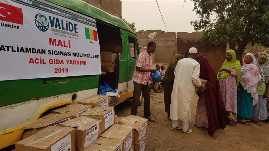 Mali'de saldırıya uğrayan Müslümanlara acil gıda yardımı