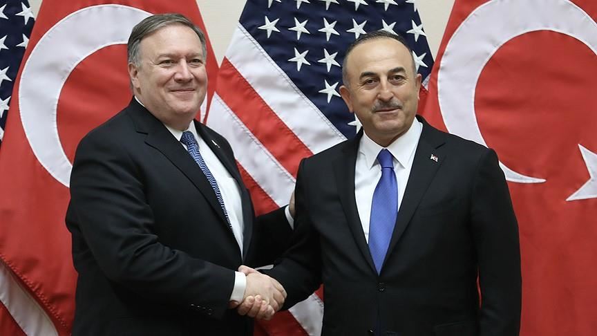 Mike Pompeo y su homólogo turco sostienen conversaciones en Washington