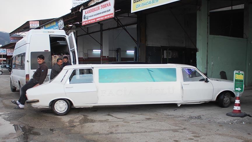 من أجل حفل زفافه.. مواطن تركي يحول سيارة قديمة الى "ليموزين" 