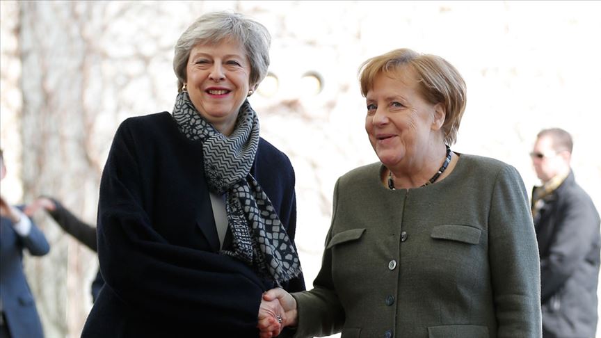 Almanya Başbakanı Merkel, İngiliz mevkidaşı May ile görüştü