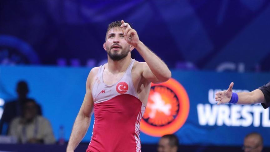 Turkish wrestler wins gold in European championships