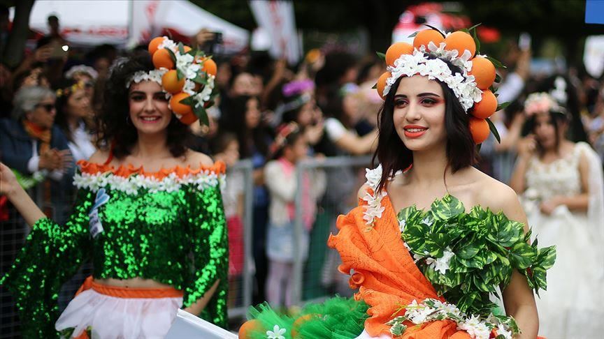 یک و نیم میلیون نفر در کارناوال شکوفه پرتقال ترکیه شرکت کردند