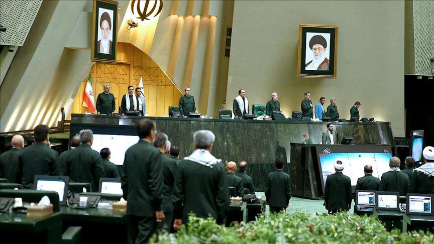 Iran MPs wear IRGC uniforms in defiance of US