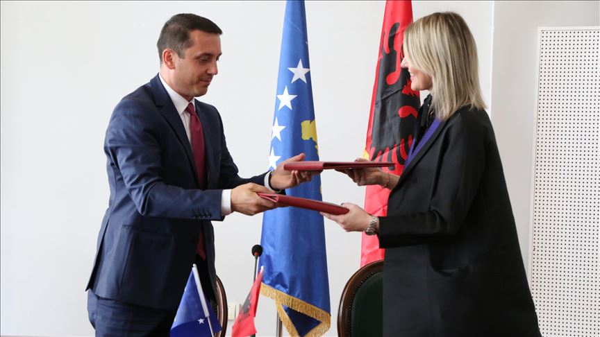 Nënshkruhet kalendari i përbashkët kulturor Shqipëri-Kosovë
