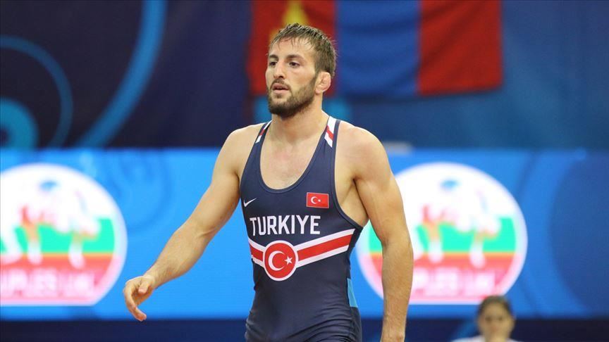 Turkish wrestler wins bronze in European championships