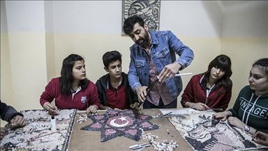 تركيا.. طلبة مدينة أنطاكيا يتعلمون فن الفسيفساء
