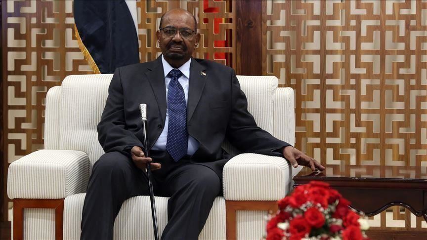 البشير.. العسكري المخضرم حكم بانقلاب واطيح بمثله مسبوقا بثورة (بروفايل)‎