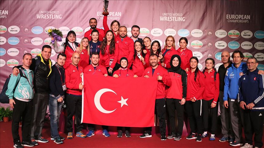 رقابت‌های کشتی قهرمانی اروپا؛ تیم ملی کشتی زنان ترکیه سوم شد