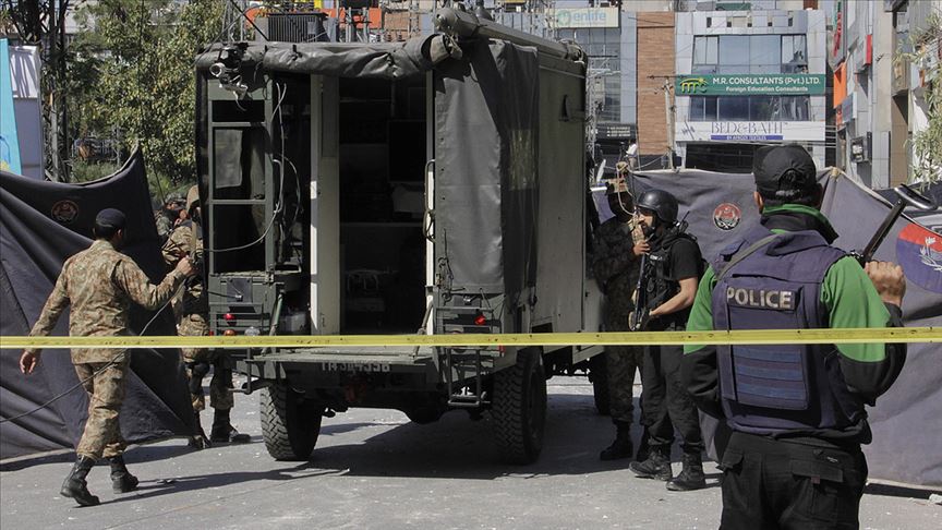 Pakistan'da pazar yerinde patlama: 16 ölü