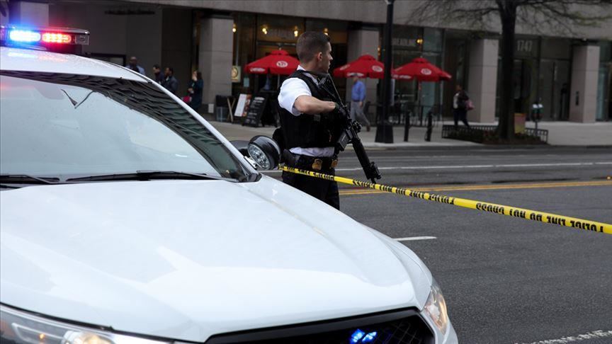 Man sets self alight outside of White House
