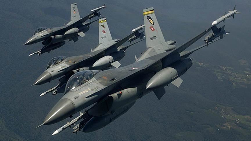 مقاتلات تركية تدمر مواقع لإرهابيي "بي كا كا" شمالي العراق 