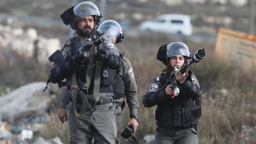 مسئولان اسرائیل یک خانواده فلسطینی را مجبور به تخریب خانه خود کردند