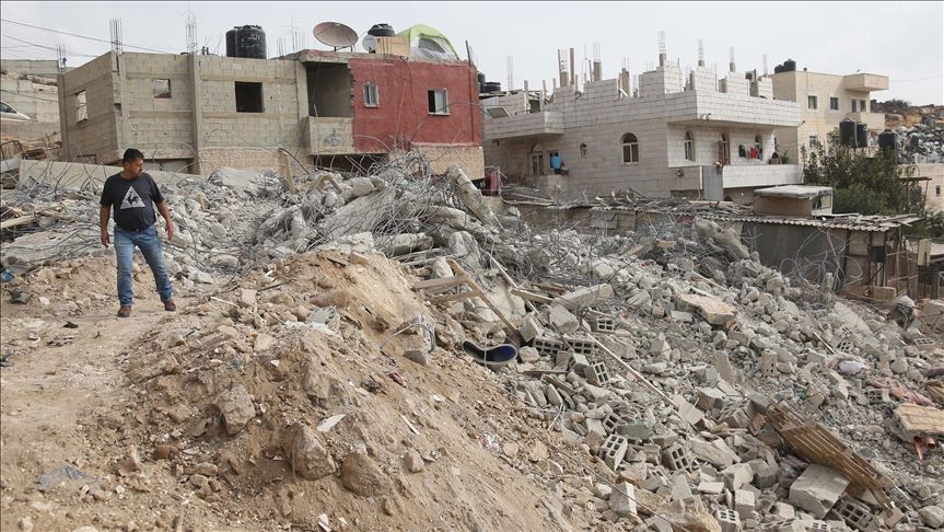 Israel obliga a familia palestina a demoler su propia vivienda 