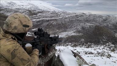 Fuerzas armadas turcas atacan posiciones del PKK en el norte de Irak