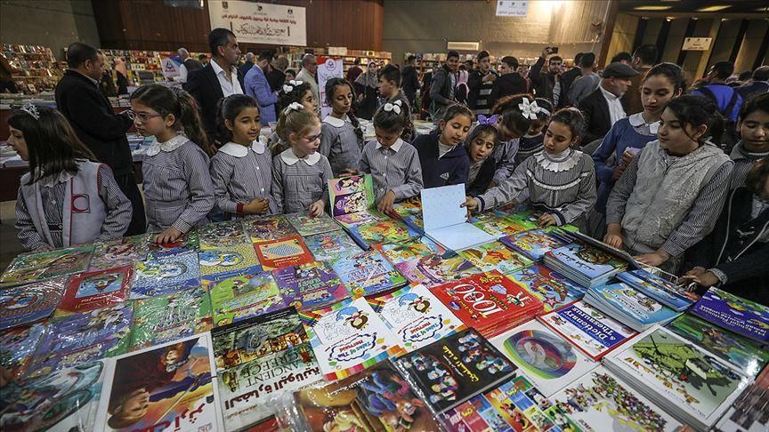 Книжная выставка в Газе проходит в условиях блокады Израиля