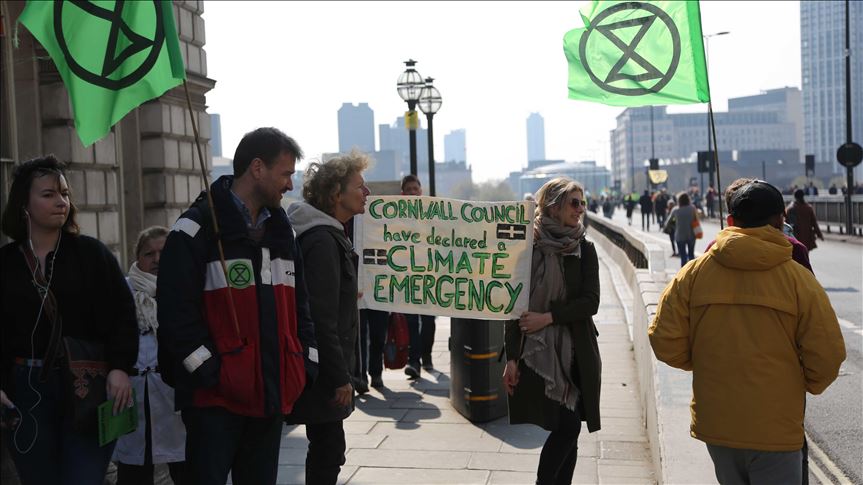 Aktivisti za zaštitu okoliša blokirali prometne saobraćajnice u Londonu