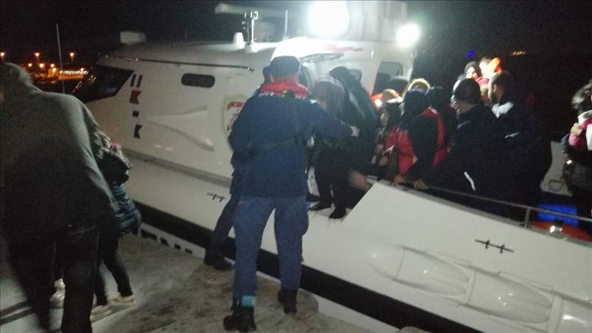 گارد ساحلی ترکیه 51 مهاجر را از خطر غرق شدن نجات داد