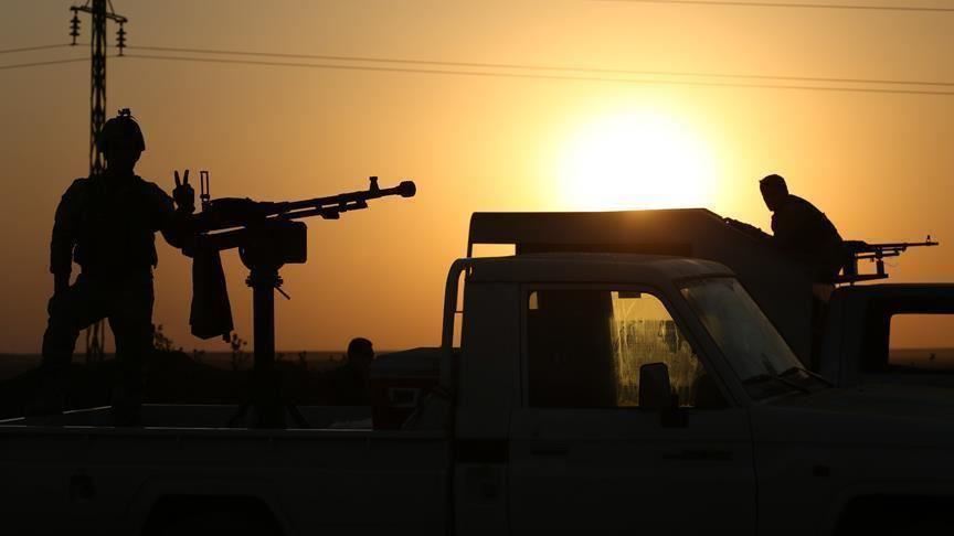 السيسي يتفقد قاعدة عسكرية مصرية قرب الحدود مع ليبيا 