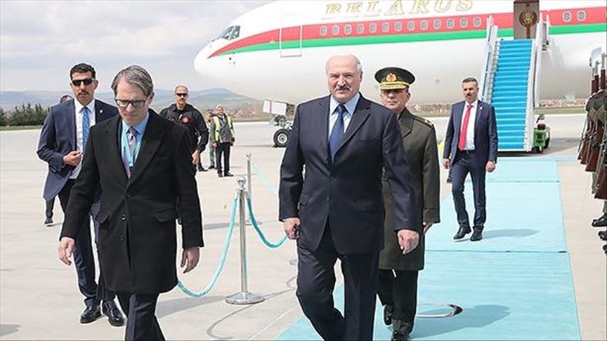 Президент Беларуси прибыл в Турцию