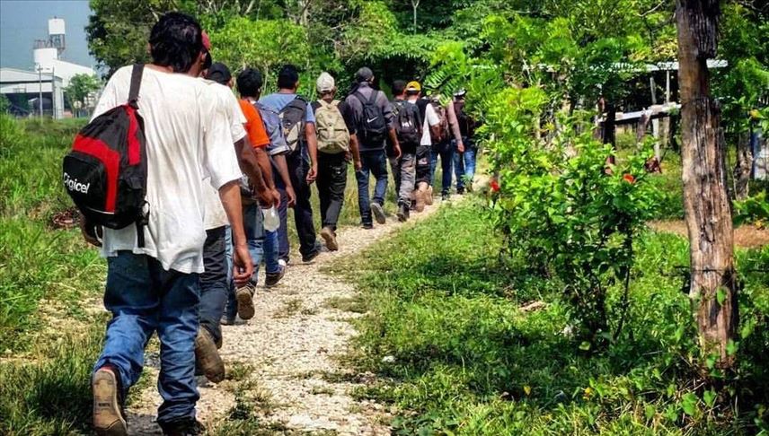 Migrantes guatemaltecos se enfrentan a abusos de pandillas, Policía y personal de migración