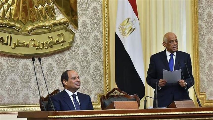 البرلمان المصري يقر نهائيا إمكانية بقاء السيسي في الحكم حتى 2030