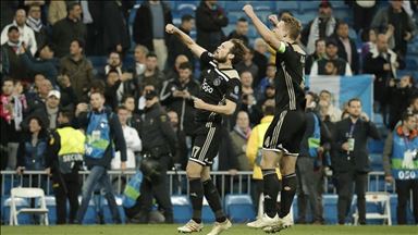 Italia dëbon 54 tifozë të Ajaxit para ndeshjes me Juventusin