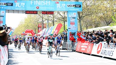 Bennett triumfon në etapën e parë të "Tour of Turkey" në çiklizëm