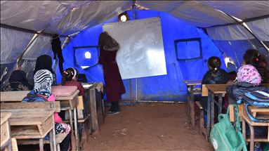 Syrian children hold on to education despite challenges